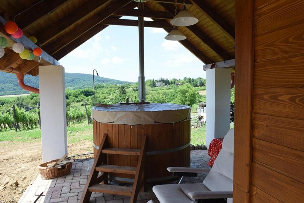 فيلا Casa Beata Lesencetomaj المظهر الخارجي الصورة