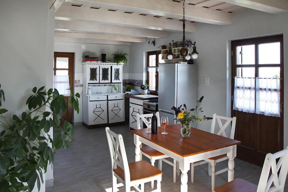 فيلا Casa Beata Lesencetomaj المظهر الخارجي الصورة